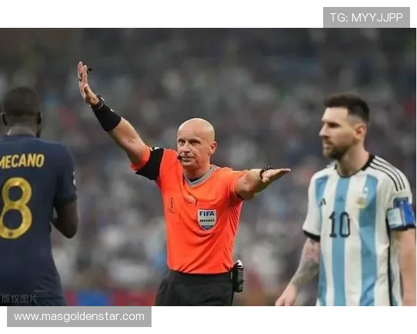 波兰名哨马齐尼亚克执法曼城对阵多特欧冠第四轮比赛 波兰名哨马齐尼亚克执法曼城对阵多特欧冠第四轮比赛